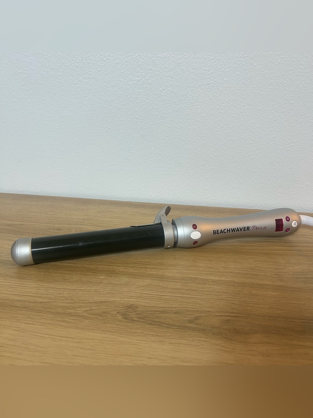 Beach waver Pro 1.25" Silver hair Curling Iron - Black Barrel